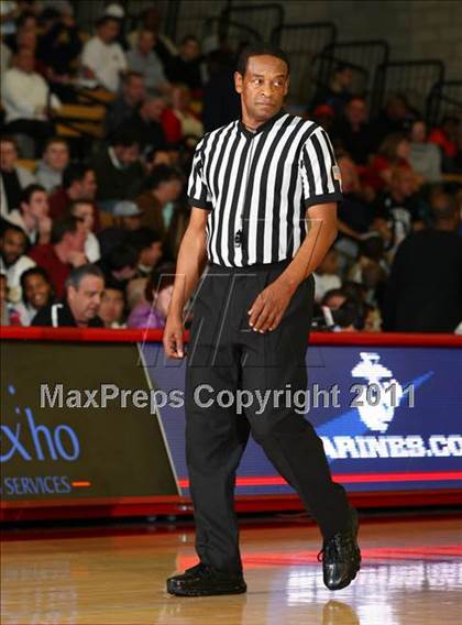 Thumbnail 1 in De La Salle vs. Taft (Nike Extravaganza) photogallery.