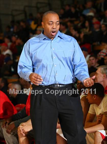 Thumbnail 3 in De La Salle vs. Taft (Nike Extravaganza) photogallery.