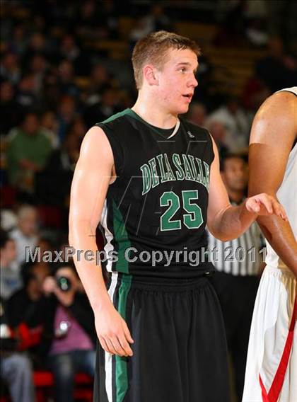 Thumbnail 1 in De La Salle vs. Taft (Nike Extravaganza) photogallery.