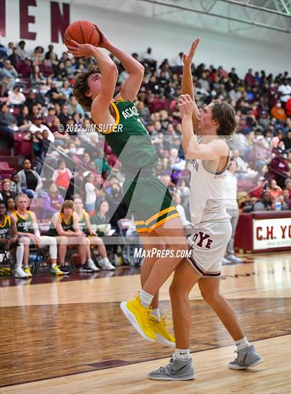 Thumbnail 1 in C.H. Yoe vs Little River Academy photogallery.