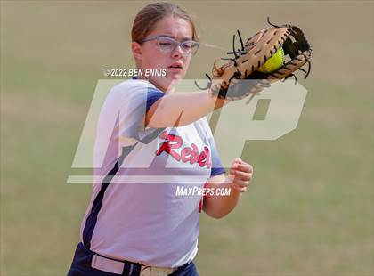 Thumbnail 3 in Effingham County vs Lassiter (GHSA 6A State Tournament) photogallery.