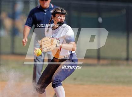 Thumbnail 1 in Effingham County vs Lassiter (GHSA 6A State Tournament) photogallery.