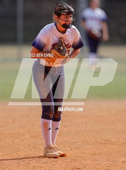 Thumbnail 2 in Effingham County vs Lassiter (GHSA 6A State Tournament) photogallery.