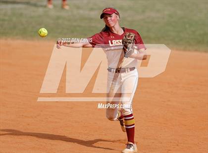 Thumbnail 1 in Effingham County vs Lassiter (GHSA 6A State Tournament) photogallery.