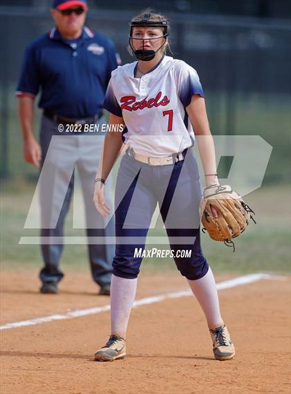 Thumbnail 2 in Effingham County vs Lassiter (GHSA 6A State Tournament) photogallery.