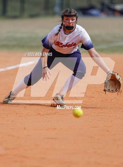 Thumbnail 3 in Effingham County vs Lassiter (GHSA 6A State Tournament) photogallery.