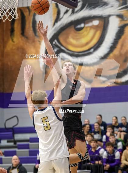 Thumbnail 2 in Perrin-Whitt vs. Whitesboro (Tornado Tip Off) photogallery.