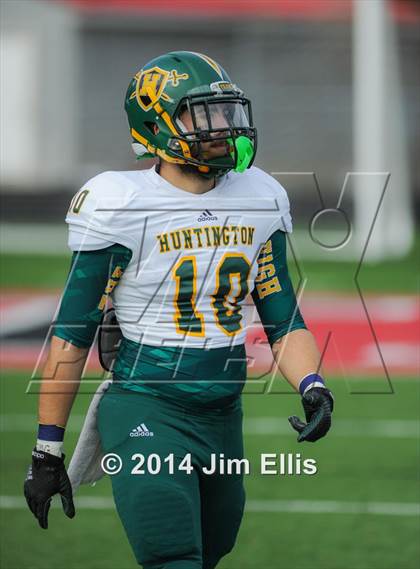 Thumbnail 2 in Huntington vs Cabell Midland   (VHSL Quarterfinal Playoff) photogallery.