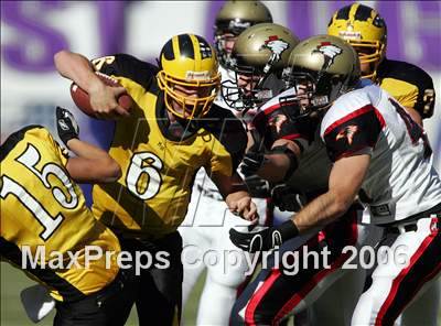 Thumbnail 3 in Santa Fe Christian vs. Mission Bay (SDS D4 Final) photogallery.
