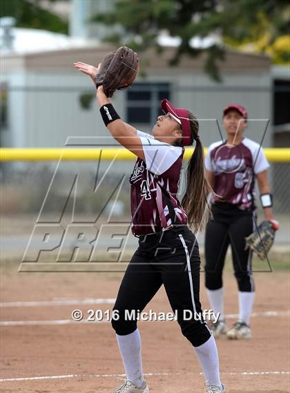 Thumbnail 3 in Independence vs. Tehachapi (CIF CS Semifinal) photogallery.