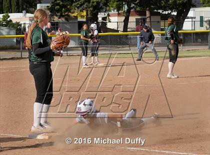 Thumbnail 2 in Independence vs. Tehachapi (CIF CS Semifinal) photogallery.