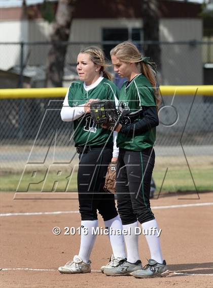 Thumbnail 3 in Independence vs. Tehachapi (CIF CS Semifinal) photogallery.
