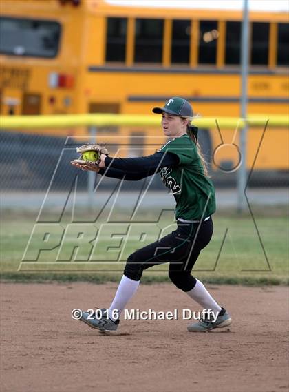 Thumbnail 1 in Independence vs. Tehachapi (CIF CS Semifinal) photogallery.