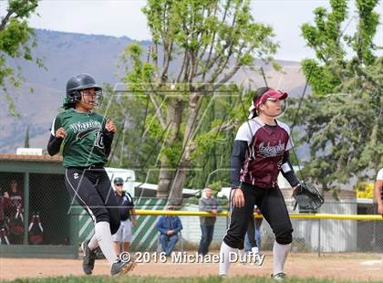 Thumbnail 1 in Independence vs. Tehachapi (CIF CS Semifinal) photogallery.