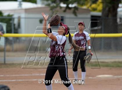 Thumbnail 2 in Independence vs. Tehachapi (CIF CS Semifinal) photogallery.