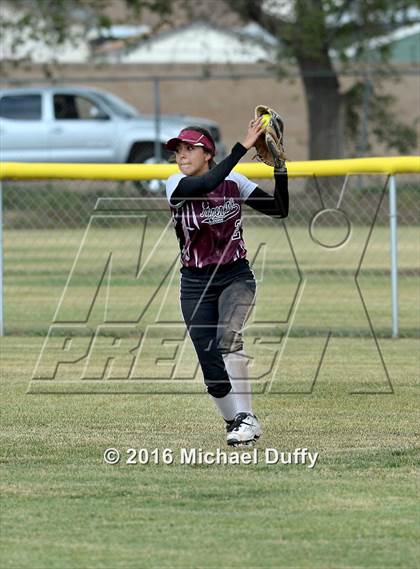 Thumbnail 3 in Independence vs. Tehachapi (CIF CS Semifinal) photogallery.