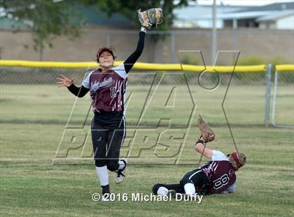 Thumbnail 3 in Independence vs. Tehachapi (CIF CS Semifinal) photogallery.