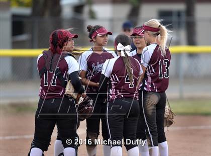 Thumbnail 1 in Independence vs. Tehachapi (CIF CS Semifinal) photogallery.