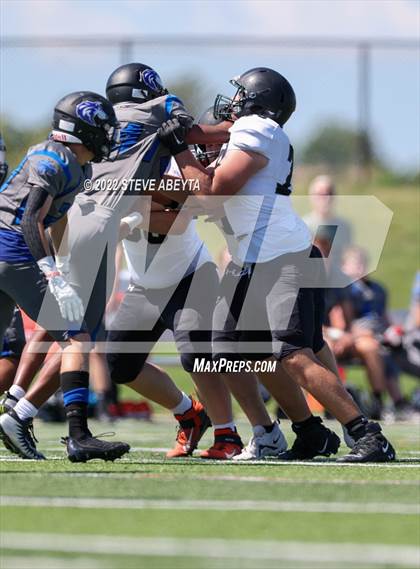 Thumbnail 1 in Fossil Ridge @ Grandview photogallery.