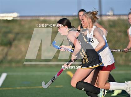Thumbnail 3 in Arapahoe vs Dakota Ridge (JV) photogallery.