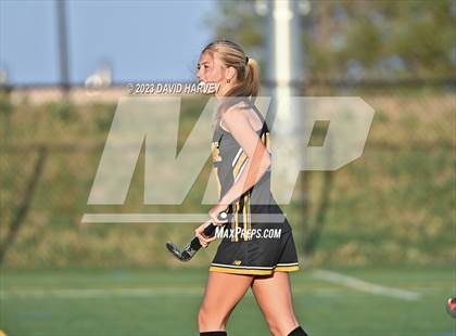 Thumbnail 3 in Arapahoe vs Dakota Ridge (JV) photogallery.