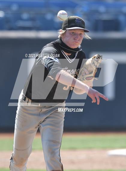 Thumbnail 2 in Royal vs. Rancho Cucamonga (CIF-SS D4 Final) photogallery.