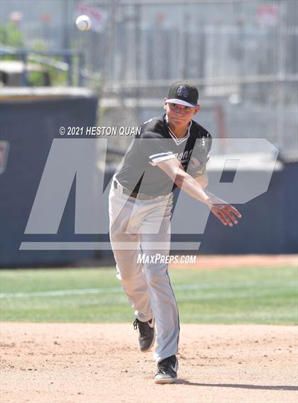 Thumbnail 1 in Royal vs. Rancho Cucamonga (CIF-SS D4 Final) photogallery.