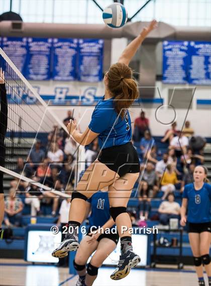 Thumbnail 1 in Crandall @ Rains photogallery.