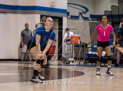Thumbnail 1 in Crandall @ Rains photogallery.