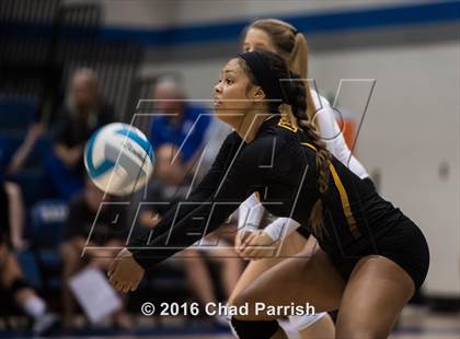Thumbnail 2 in Crandall @ Rains photogallery.