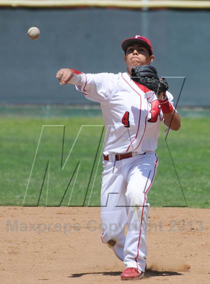 Thumbnail 2 in Sunny Hills vs. Fullerton photogallery.
