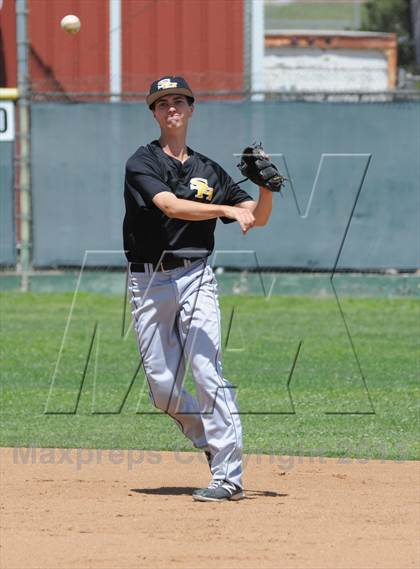 Thumbnail 2 in Sunny Hills vs. Fullerton photogallery.