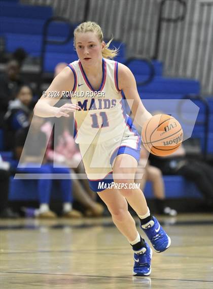 Thumbnail 1 in Lewis County vs. Wren (Low Country Invitational) photogallery.