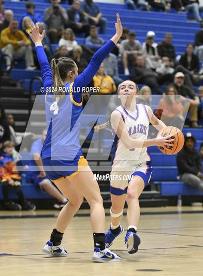 Thumbnail 3 in Lewis County vs. Wren (Low Country Invitational) photogallery.