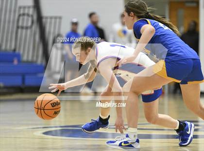 Thumbnail 3 in Lewis County vs. Wren (Low Country Invitational) photogallery.