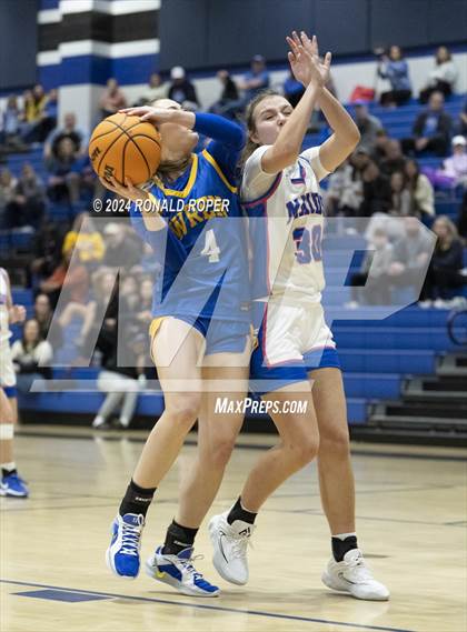 Thumbnail 1 in Lewis County vs. Wren (Low Country Invitational) photogallery.