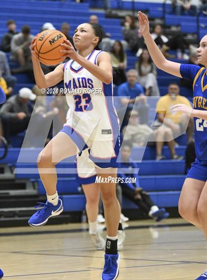 Thumbnail 1 in Lewis County vs. Wren (Low Country Invitational) photogallery.