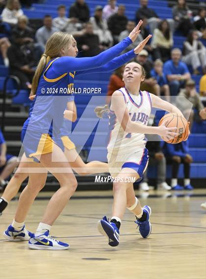 Thumbnail 1 in Lewis County vs. Wren (Low Country Invitational) photogallery.