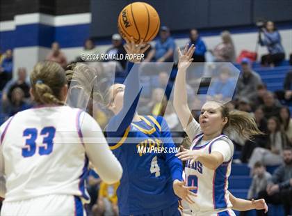 Thumbnail 1 in Lewis County vs. Wren (Low Country Invitational) photogallery.