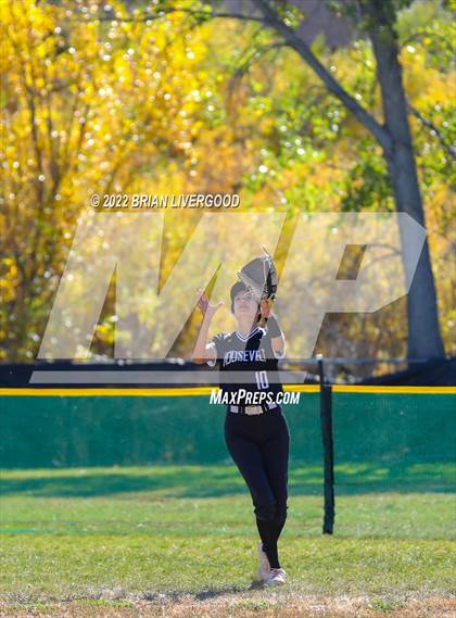 Thumbnail 2 in Roosevelt vs. D'Evelyn (CHSAA 4A Region 6 Playoff) photogallery.