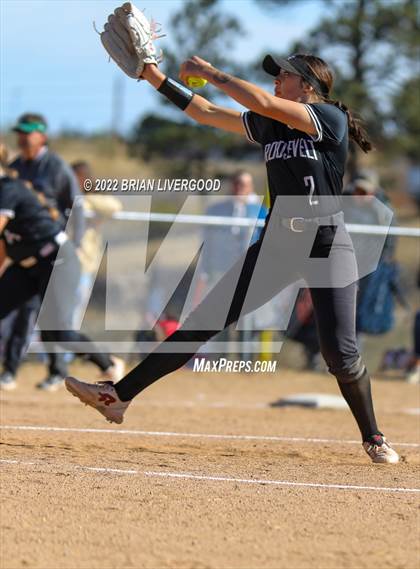 Thumbnail 3 in Roosevelt vs. D'Evelyn (CHSAA 4A Region 6 Playoff) photogallery.