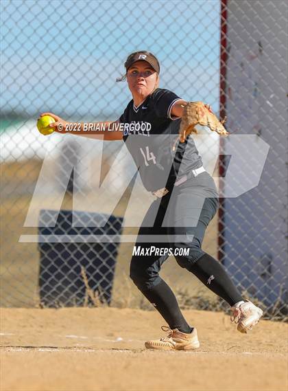 Thumbnail 3 in Roosevelt vs. D'Evelyn (CHSAA 4A Region 6 Playoff) photogallery.