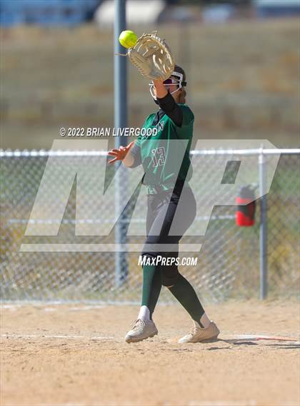 Thumbnail 2 in Roosevelt vs. D'Evelyn (CHSAA 4A Region 6 Playoff) photogallery.