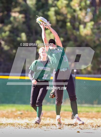 Thumbnail 1 in Roosevelt vs. D'Evelyn (CHSAA 4A Region 6 Playoff) photogallery.