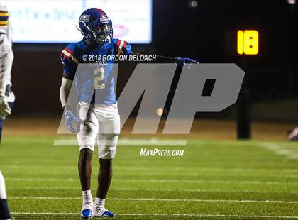 Thumbnail 1 in Lamar vs. Duncanville  (UIL 6A Regional Playoff) photogallery.