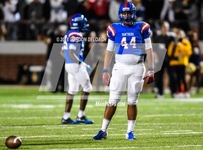 Thumbnail 1 in Lamar vs. Duncanville  (UIL 6A Regional Playoff) photogallery.