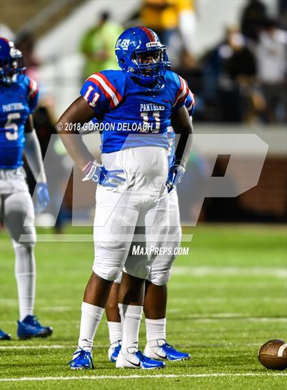 Thumbnail 3 in Lamar vs. Duncanville  (UIL 6A Regional Playoff) photogallery.