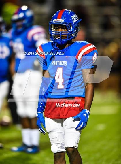 Thumbnail 2 in Lamar vs. Duncanville  (UIL 6A Regional Playoff) photogallery.