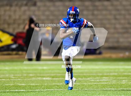 Thumbnail 1 in Lamar vs. Duncanville  (UIL 6A Regional Playoff) photogallery.