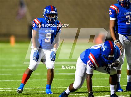 Thumbnail 2 in Lamar vs. Duncanville  (UIL 6A Regional Playoff) photogallery.